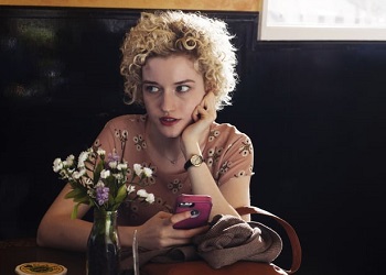 Julia Garner