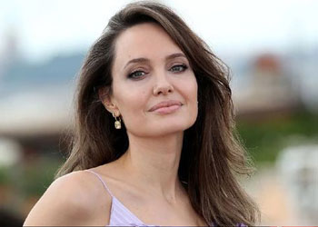 Angelina-Jolie